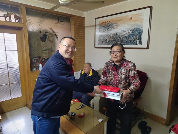 近日，九三學(xué)社渭化支社組織走訪慰問(wèn)活動(dòng).jpg