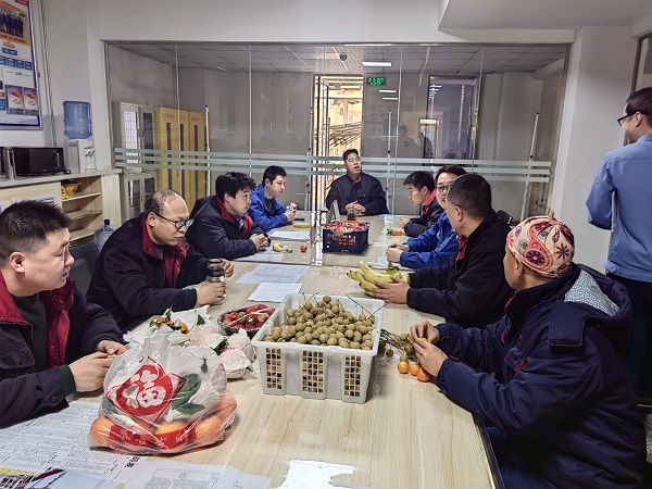 2月11日16時(shí)，合成交接班室開展新年活動(dòng).jpg