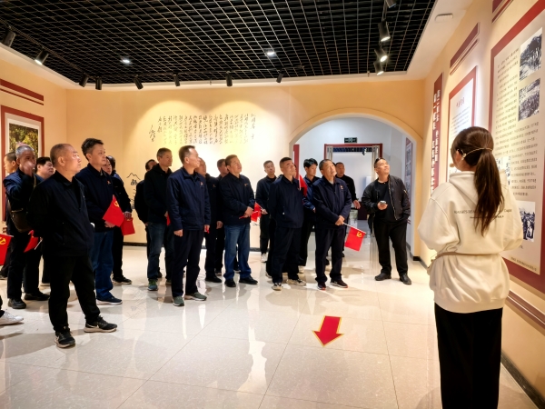 10月26日，北寬坪教紅色育基地聽革命先烈李先念的故事.jpg
