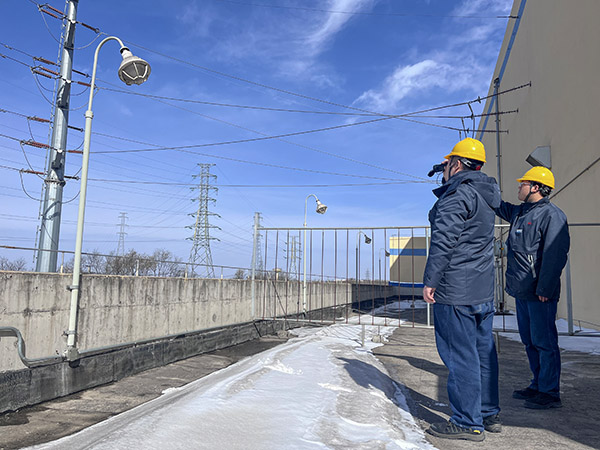 檢查組對110kV架空線路進行巡視檢查.jpg